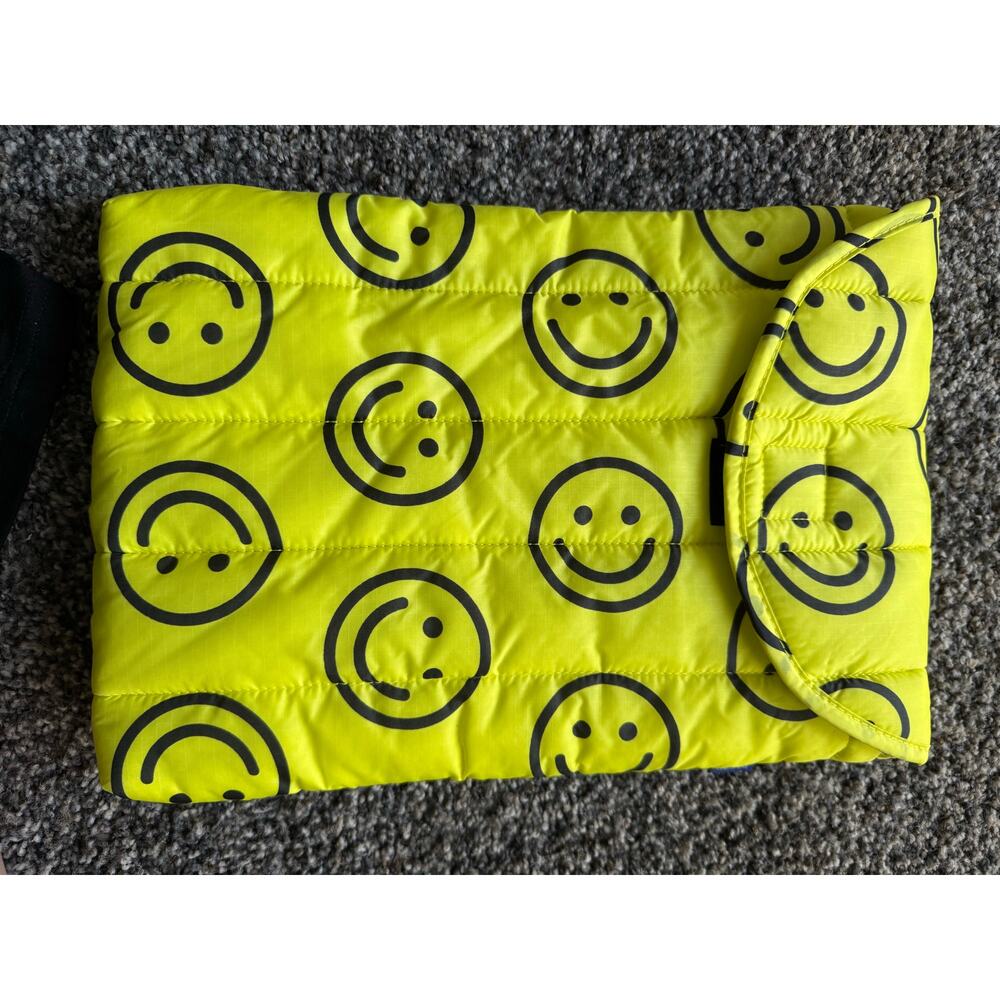 NEW Baguu Laptop Sleeve Smiley Faces